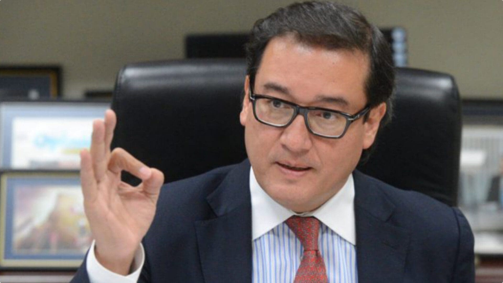 Exfiscal Luis Martínez enfrenta juicio por favorecer con pruebas falsas a empresario Enrique Rais exfiscal-luis-martinez-enfrenta-juicio-por-favorecer-con-pruebas-falsas-a-empresario-enrique-rais